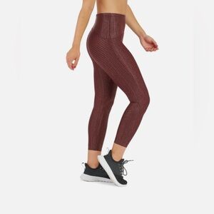 NEW WITH TAG Spanx Metallic Dot Print Active 7/8 Leggings - Wine SIZE SMALL NWT